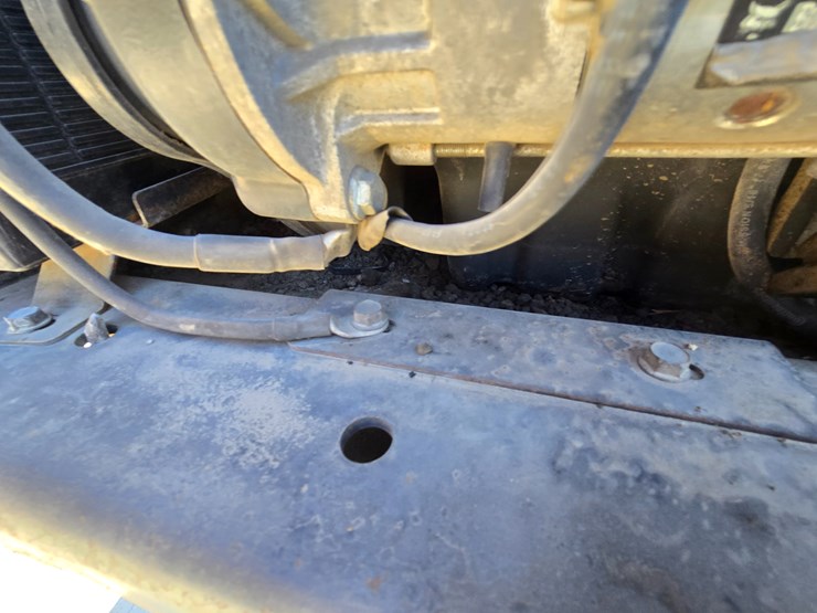 2020-bobcat-t770-image-36