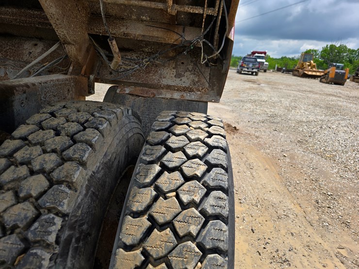 1998-international-9200-image-100