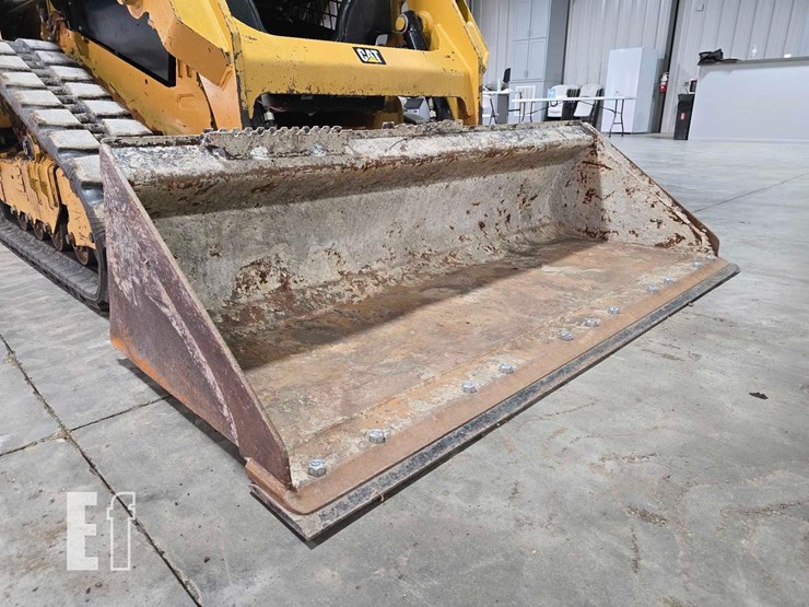 2020-caterpillar-249d-image-10