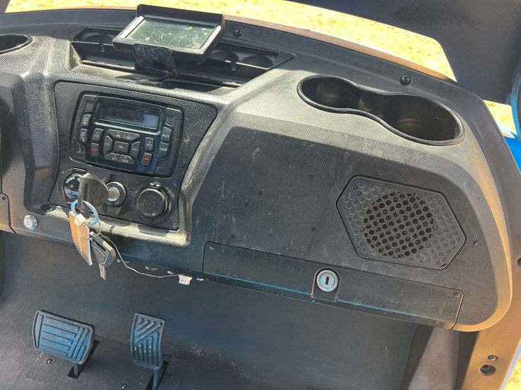 2023-bintelli-6-seater-electric-golf-cart-w/-on-board-charger-(186-miles-showing)-image-29