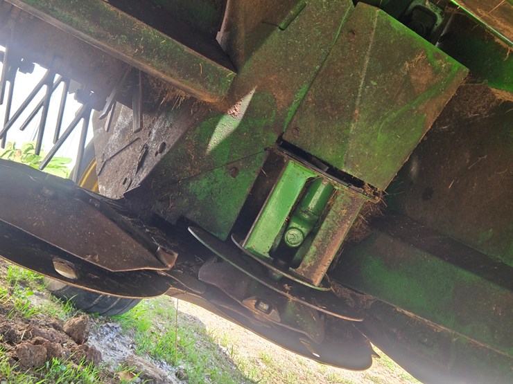 john-deere-630-image-32