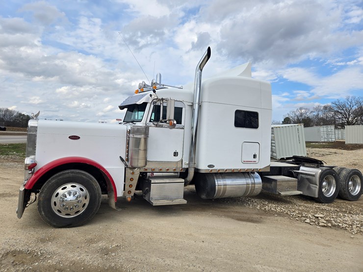 2000-peterbilt-379-image-5