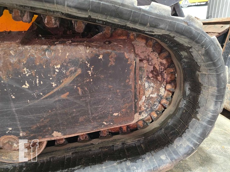 2020-jcb-3ts-8t-image-27