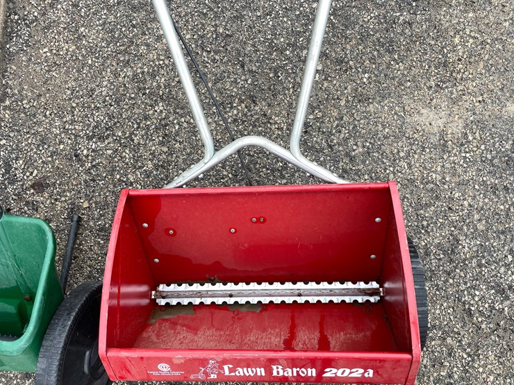 #7021-•-(2)-fertilizer-spreaders-and-wheelbarrow-(o3)-image-6