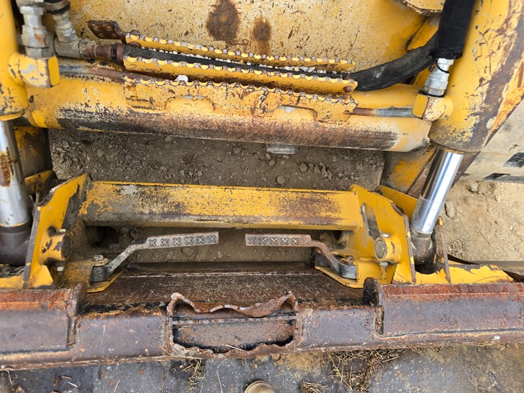 #22607-•-2008-deere-332t-skid-steer-image-26