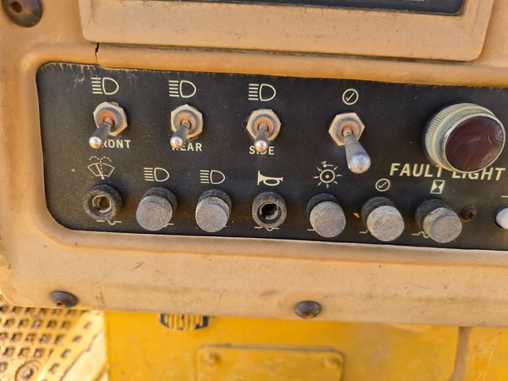 1970-caterpillar-d8l-image-95