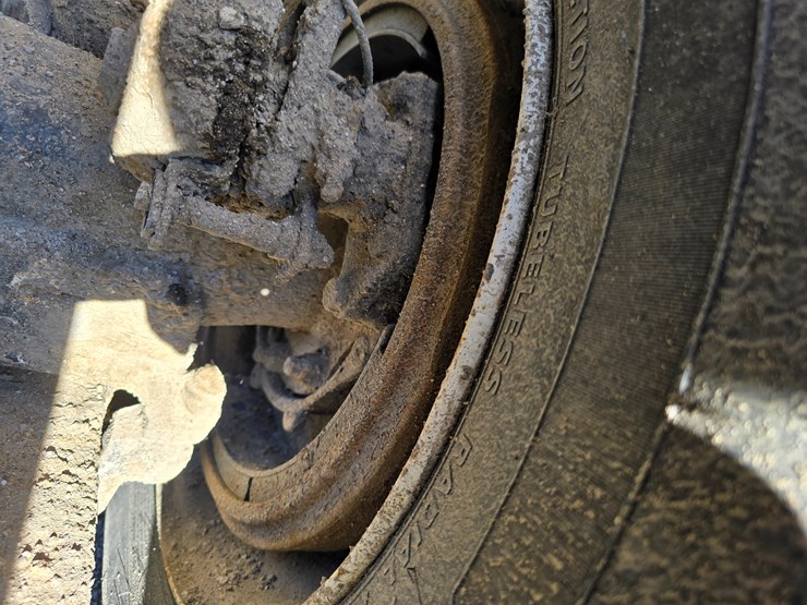 2001-mack-rd688s-image-84