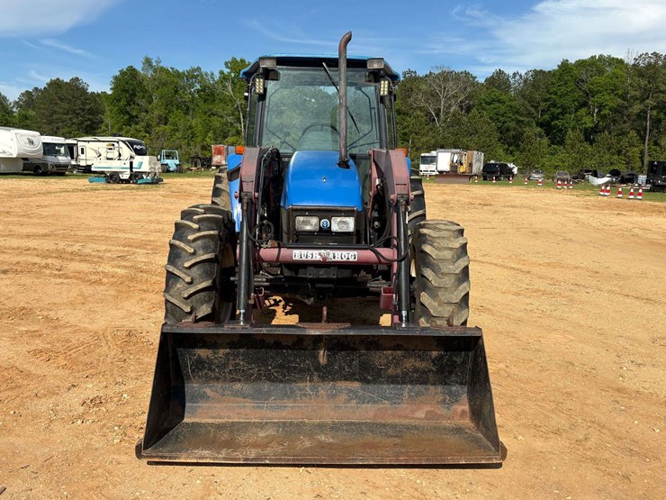 new-holland-7635-image-5