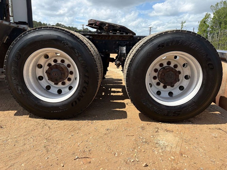 2013-mack-pinnacle-cxu613-image-9