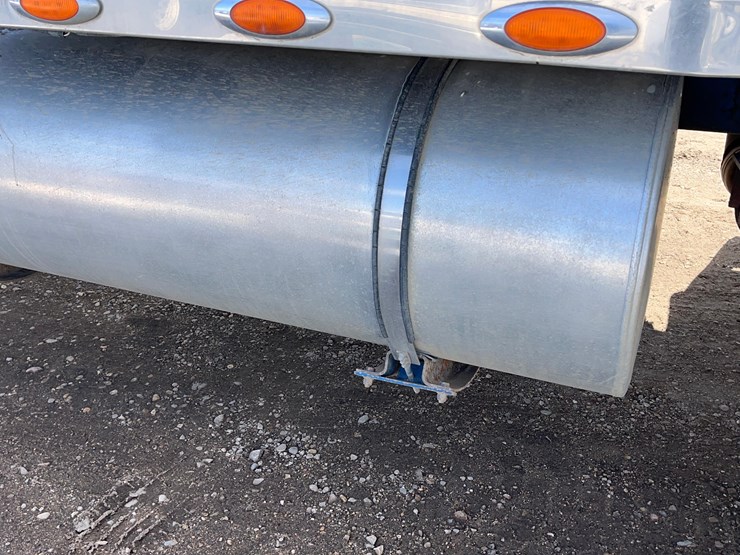 2004-kenworth-w900-image-40