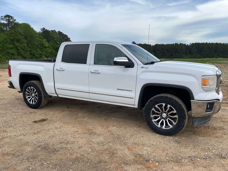 2015-gmc-sierra-1500-image-4