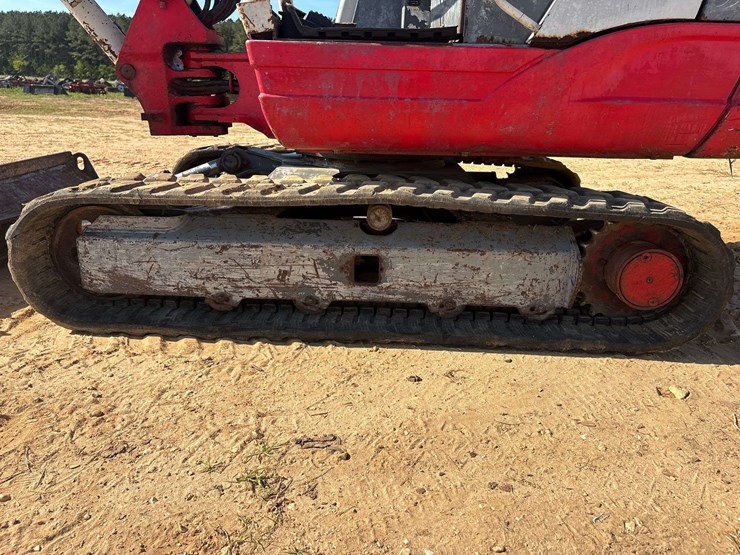 2013-takeuchi-tb235-image-21