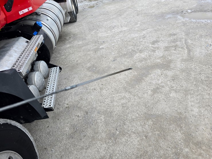 #22592-•-2019-mack-anthem-sleeper-truck-image-25