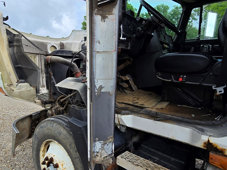 1994-mack-ch613-image-51