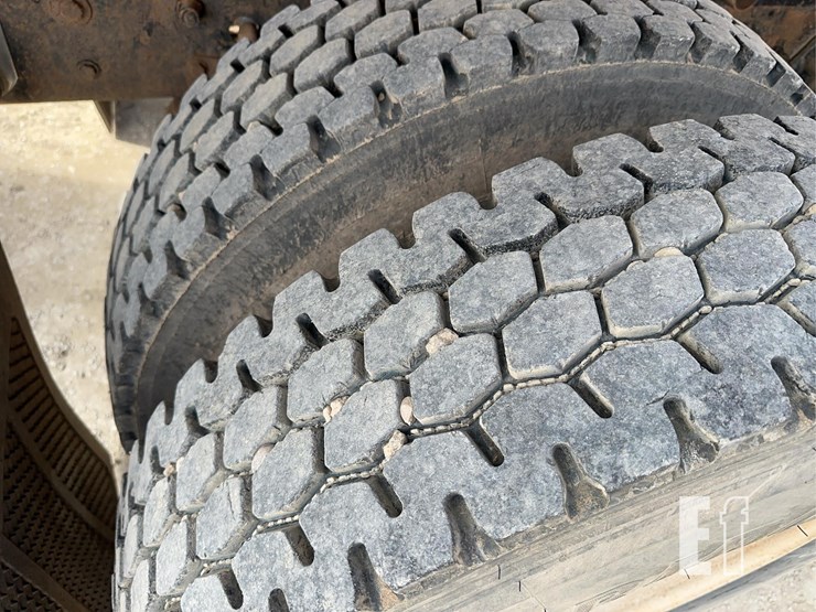 2005-kenworth-t800-image-20