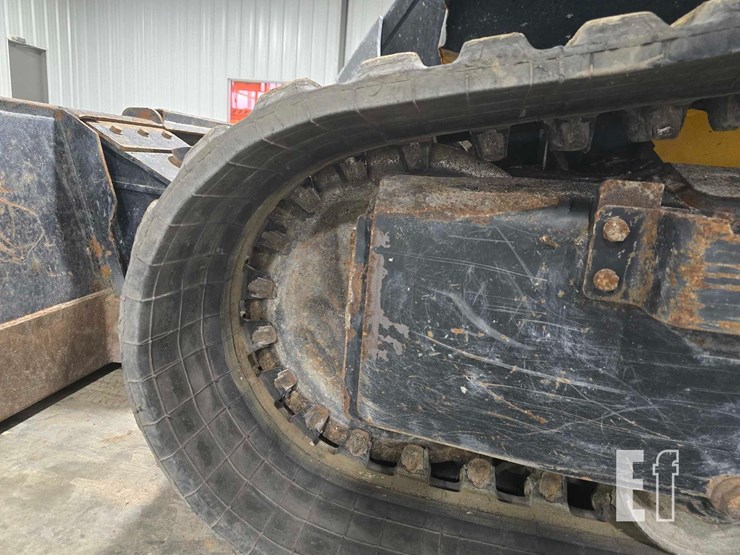 2021-jcb-3ts-8t-image-23