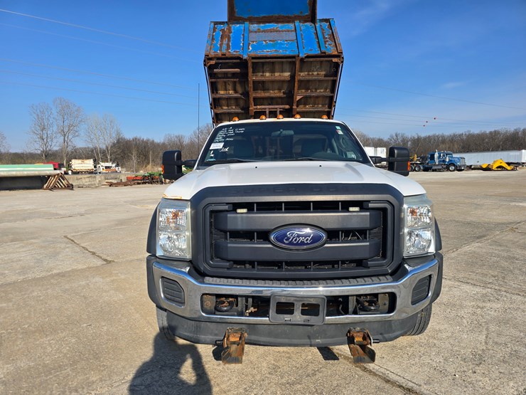 2016-ford-f550-image-34