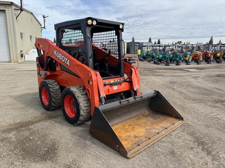 2018-kubota-ssv65-image-2