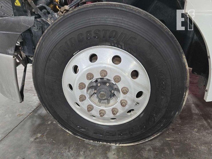 2017-international-prostar-image-22