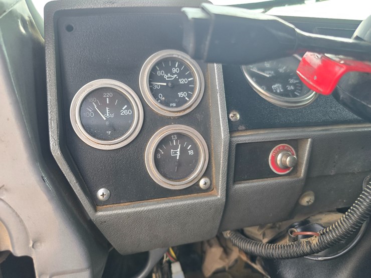 2003-mack-rd688s-image-100