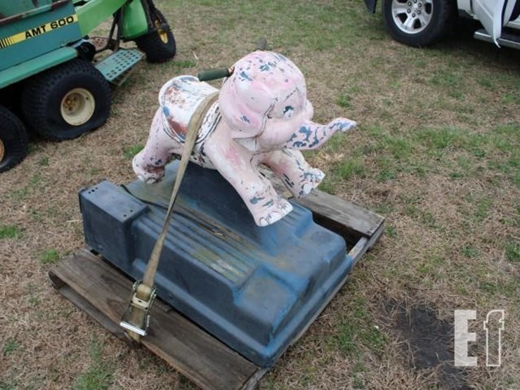 #1103-elephant-coin-op-machine-no-mechanism-needs-image-2