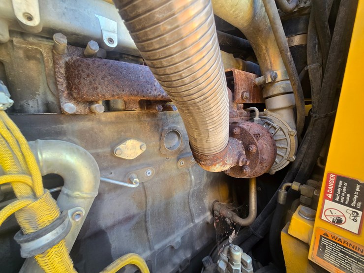 2004-deere-755c-image-36