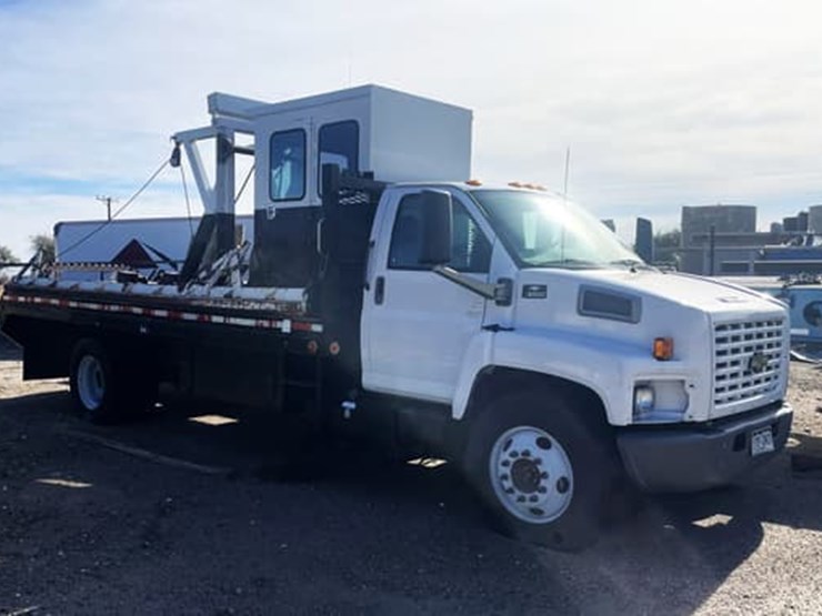 2005-chevrolet-kodiak-c6500-image-2