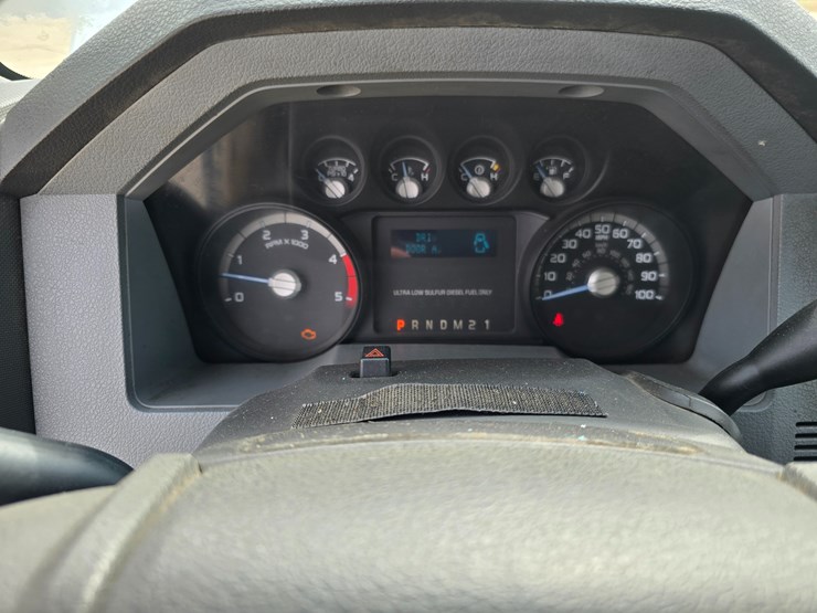 2013-ford-f550-image-26