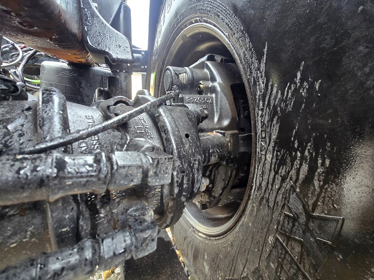 2017-western-star-5700xe-image-109