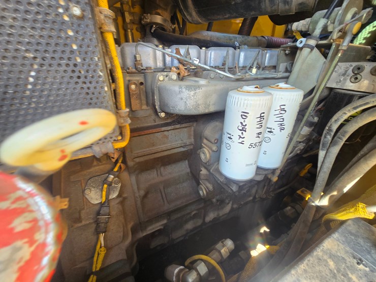 2004-deere-755c-image-32