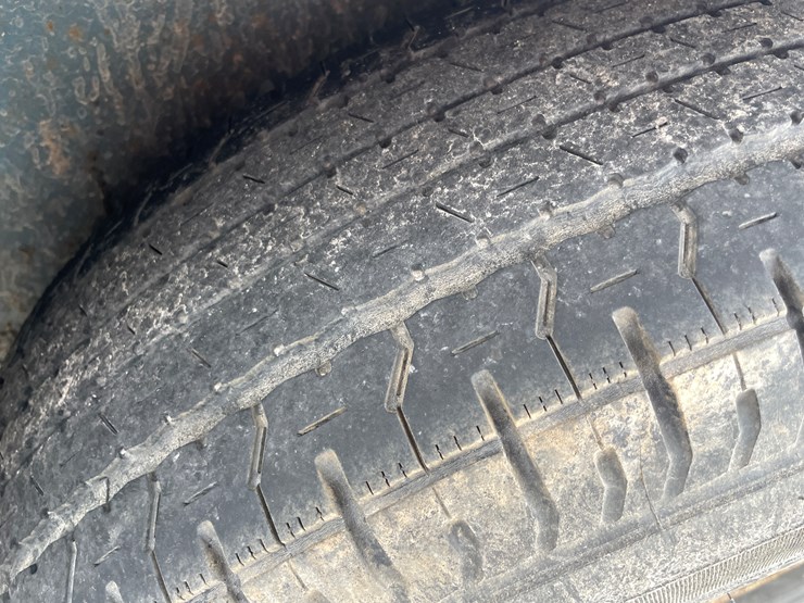 #1461-•-2001-ditch-witch-5'-x-13'-tilt-deck-trailer-(no-title)-(of)-image-23