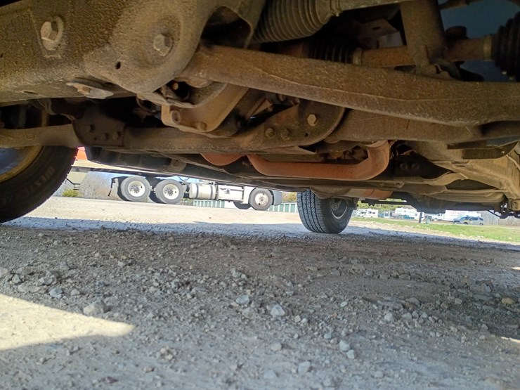 2010-chevrolet-tahoe-image-77