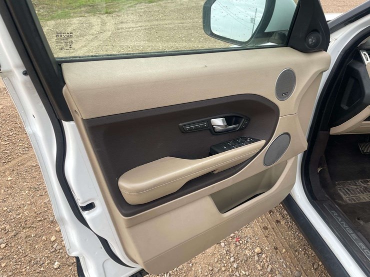 2013-land-rover-range-rover-image-9