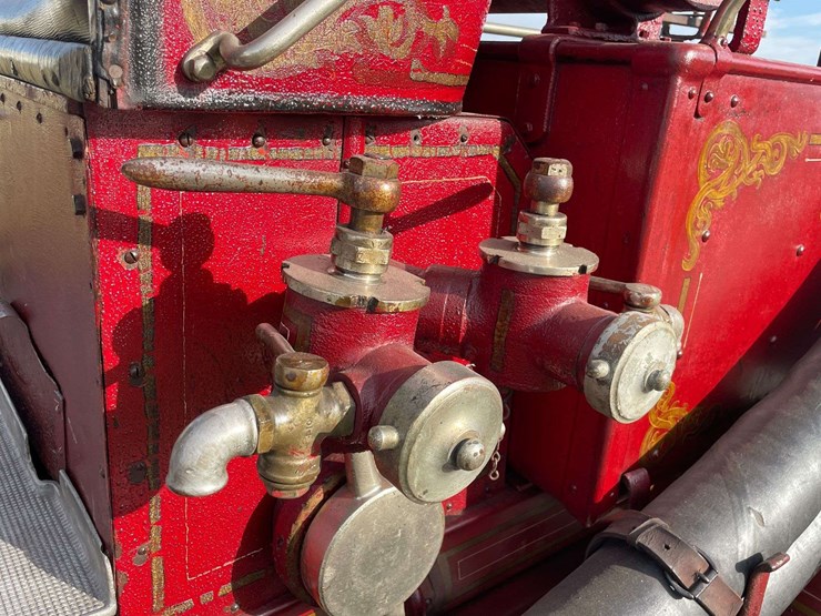 1917-american-la-france-firetruck-image-71
