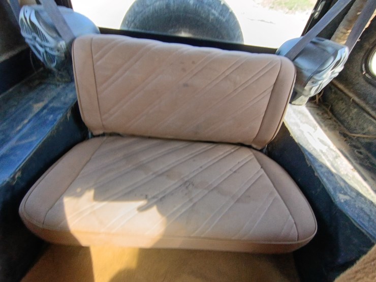 1993-jeep-wrangler-image-57