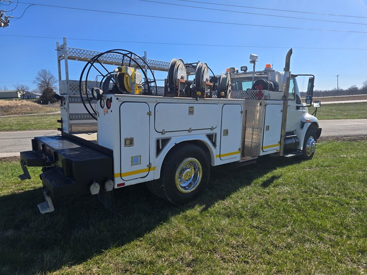 2008-international-durastar-4300-image-14