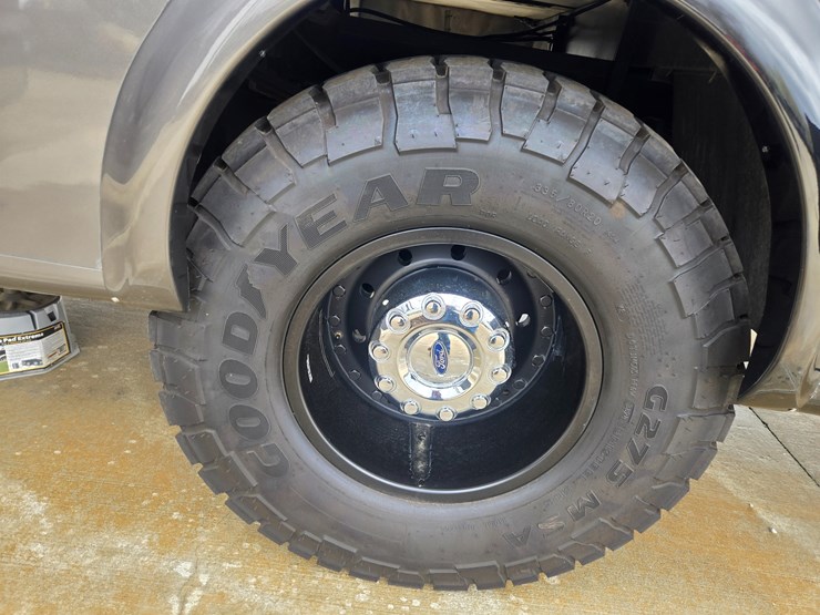 2020-ford-f550-image-127