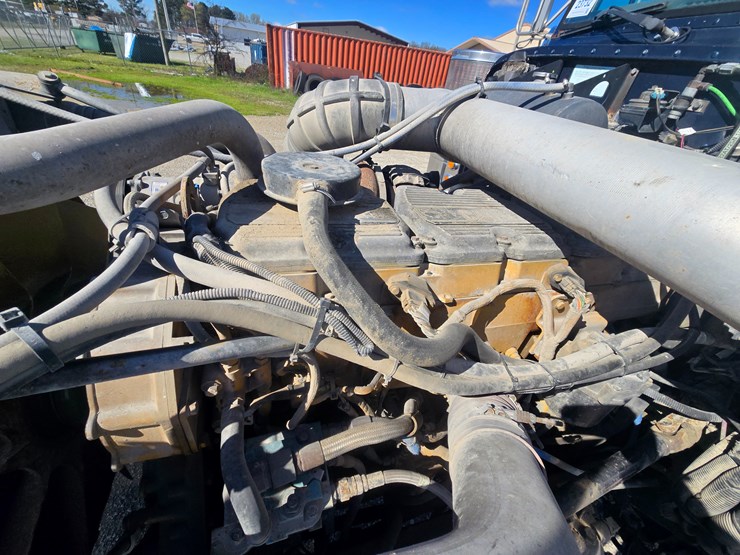 2005-peterbilt-379-image-34