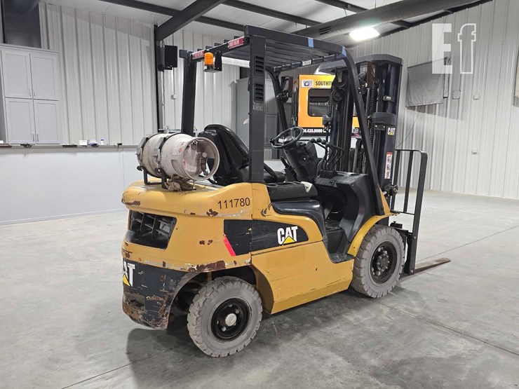 2019-caterpillar-gp25n-image-3