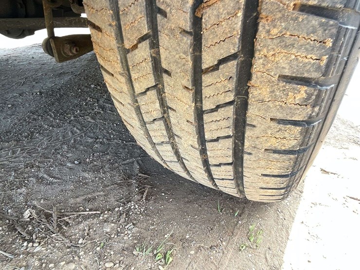 2003-chevrolet-tahoe-lt-image-22