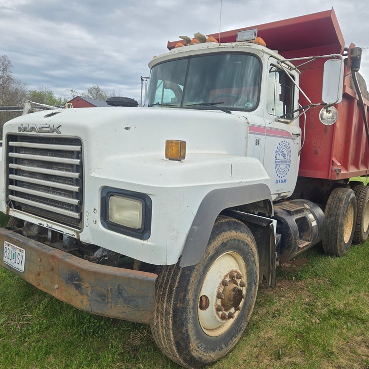 1994 MACK RD690S