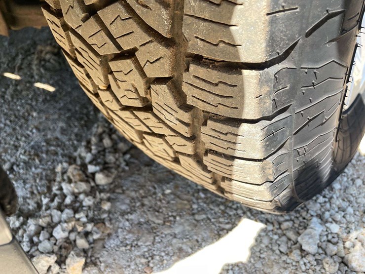 2019-chevrolet-silverado-1500-image-19