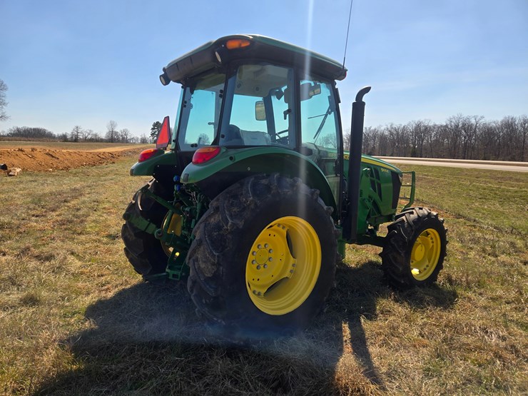 2019-john-deere-5100e-image-13