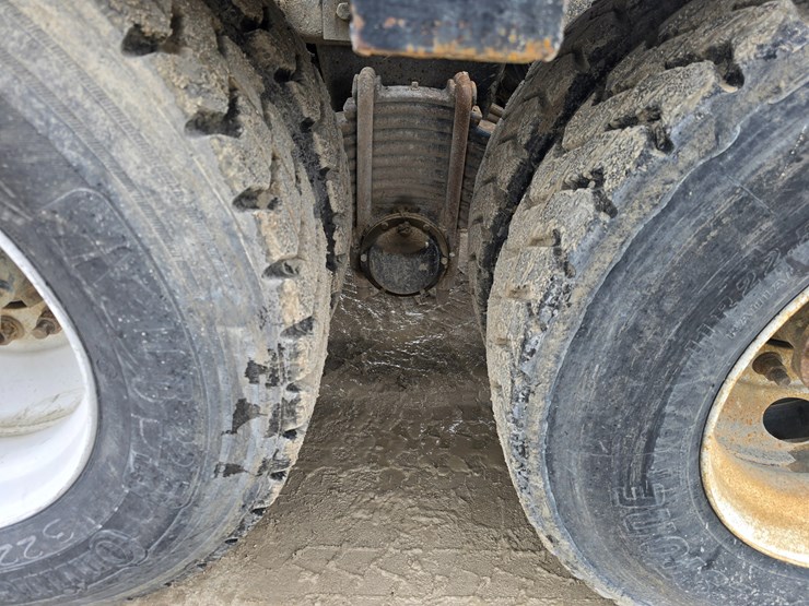 #22591-•-2007-mack-cv713-granite-roll-off-truck-image-90