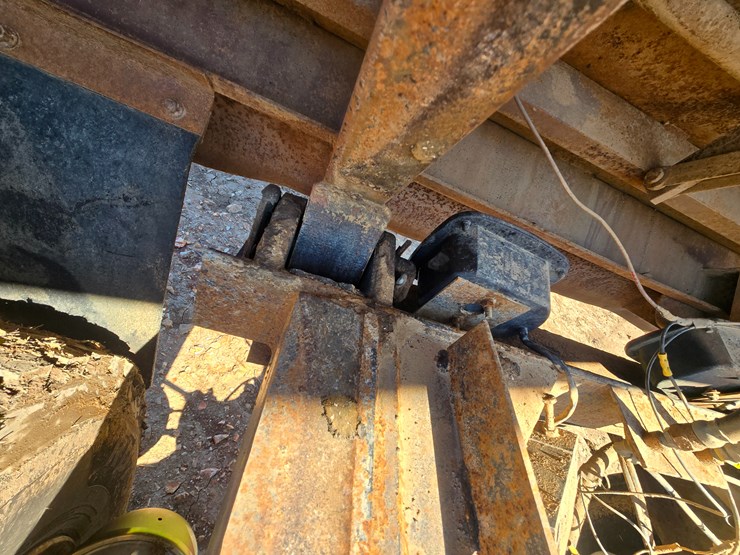 1994-mack-rd690s-image-34