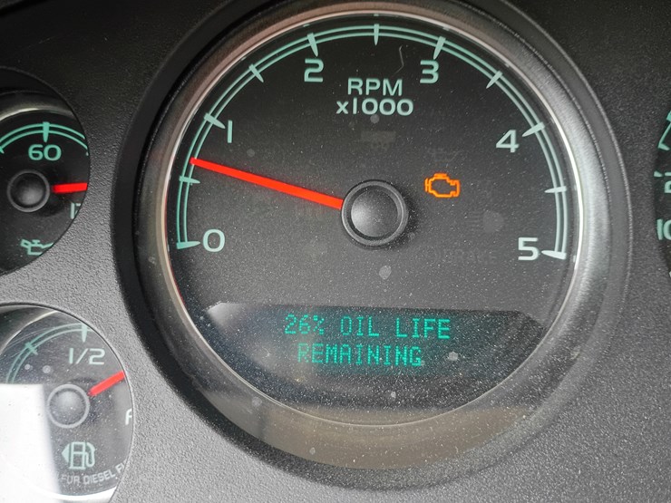 2013-chevrolet-2500-image-52