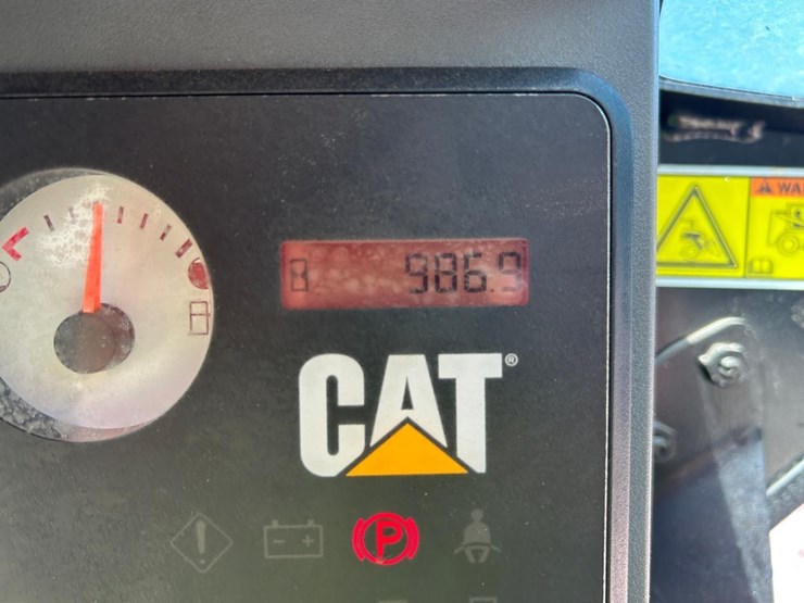 caterpillar-246c-image-23