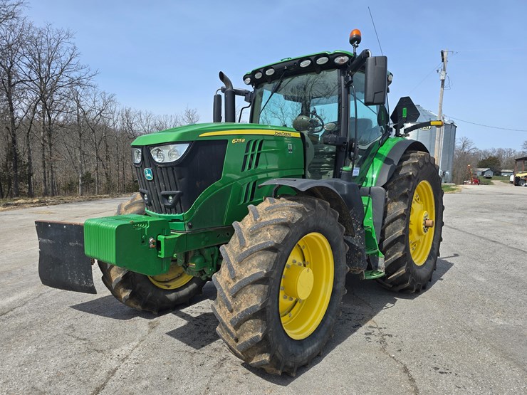 john-deere-6125r-image-2