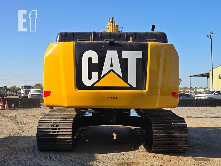 2017-caterpillar-326fl-image-8