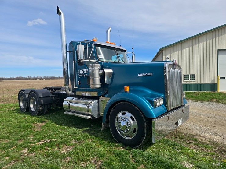 2007-kenworth-w900-image-16